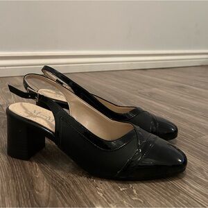 McomfortM Black Patent Slingback Heels